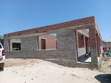 6 Bedroom House