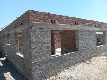 6 Bedroom House