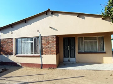 3 Bedroom House with Modern Features for Sale in Mkoba, Gweru