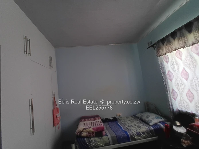 6 bedrooms house in KMP, Senga for sale