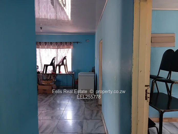 6 bedrooms house in KMP, Senga for sale
